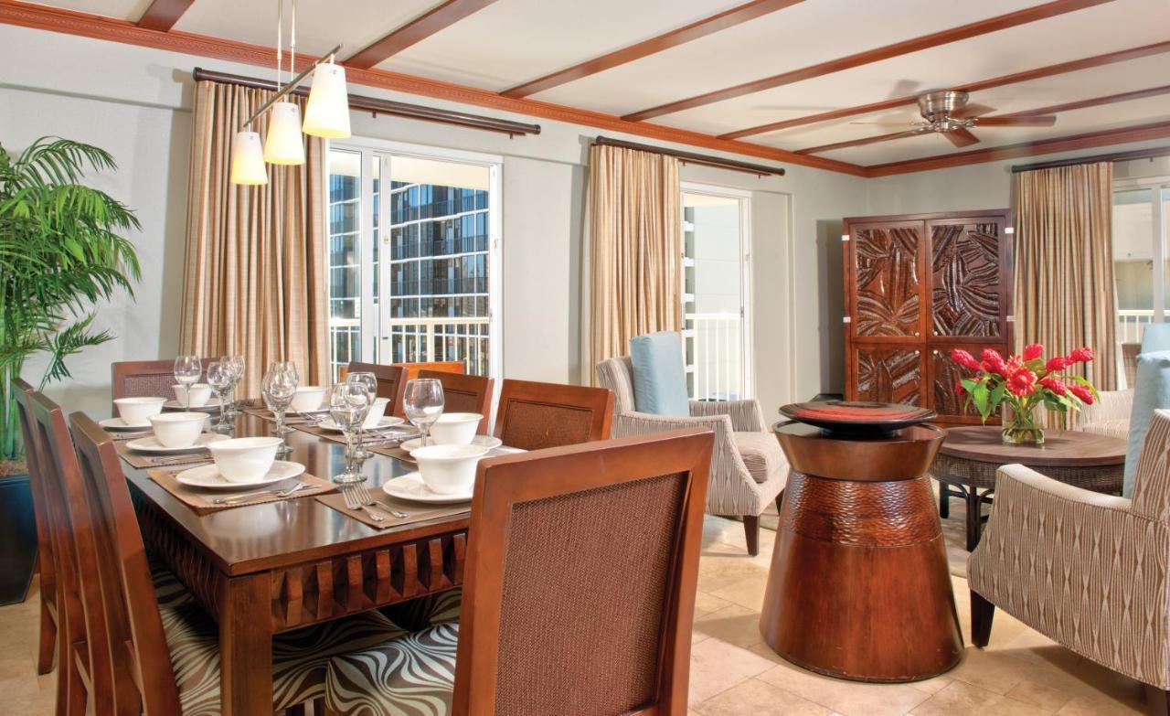 Club Wyndham At Waikiki Beach Walk Гонолулу Екстер'єр фото