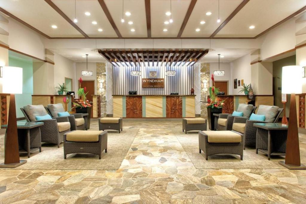 Club Wyndham At Waikiki Beach Walk Гонолулу Екстер'єр фото