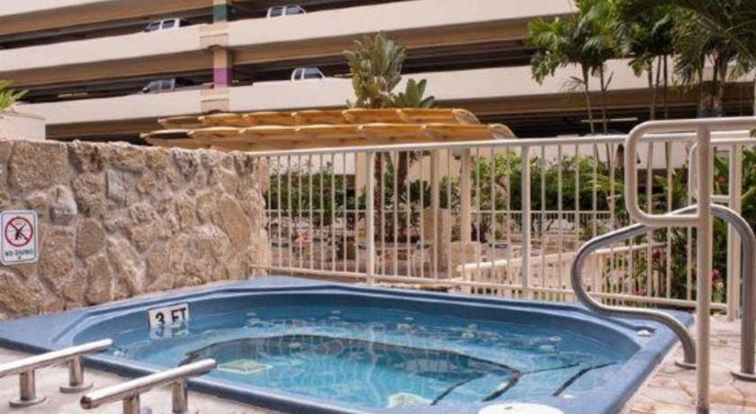 Club Wyndham At Waikiki Beach Walk Гонолулу Екстер'єр фото